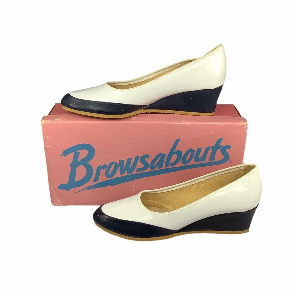 IOB Vintage Browsabouts Westport White Navy Faux Leather Wedges 6.5